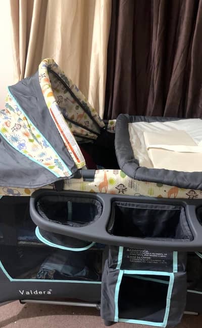 baby cot