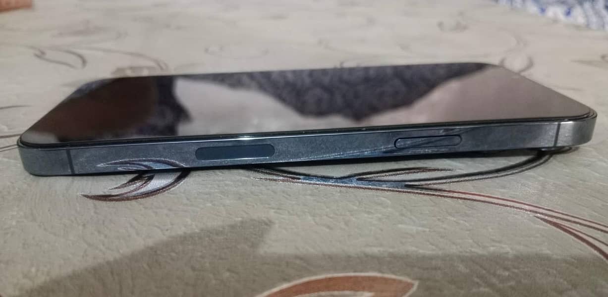 iPhone 13pro max 2