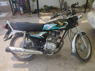 Honda 125 2023 model motorcycle good condition bike