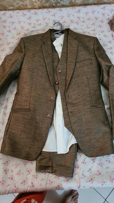 3 piece suit pant coat .