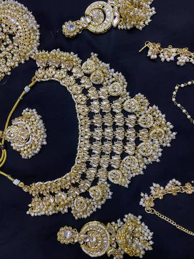 BRIDAL JEWELLERY SET