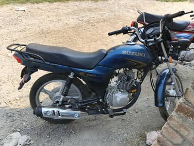 Suzuki 110s 10/10 condition few times used  just serious buyers contac