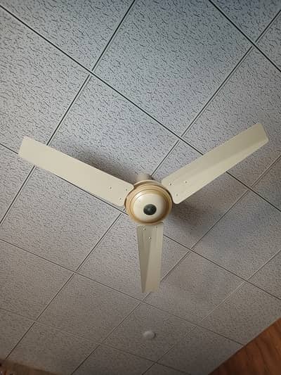 Orignal GFC celling Fan in good condition
