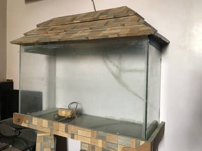 Aquarium hai good condition 10/8