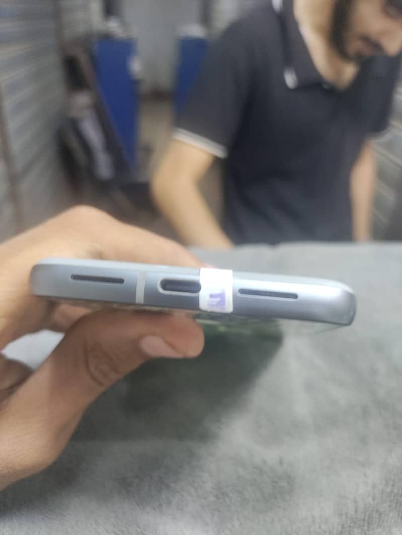 Google pixel 8 2