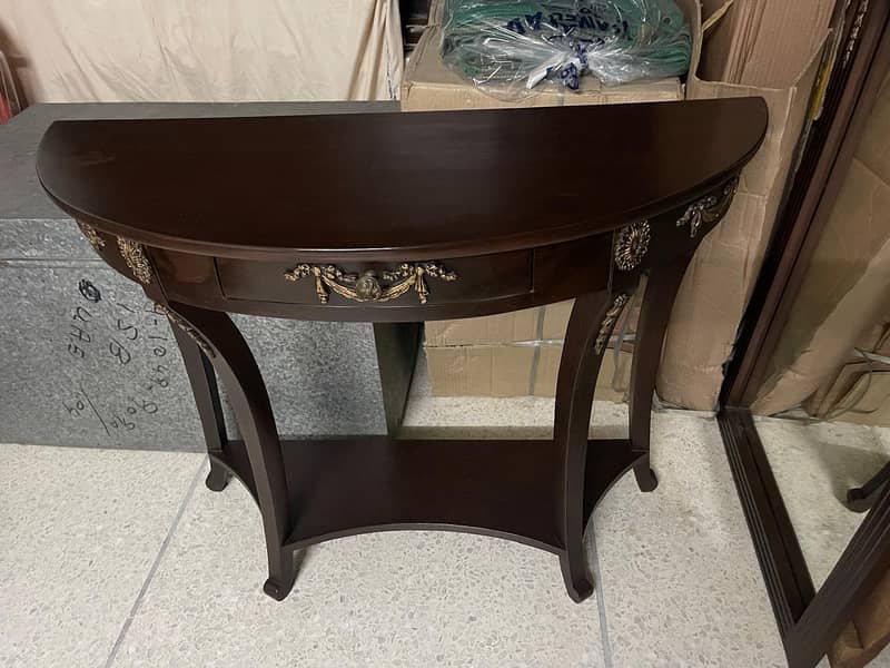 Console with mirror 2