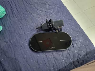 MOPHIE wireless charger