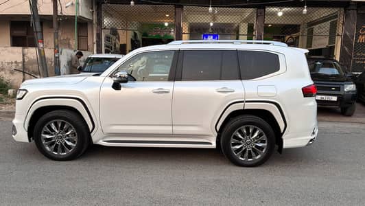 TOYOTA LAND CRUISER ZX LC300