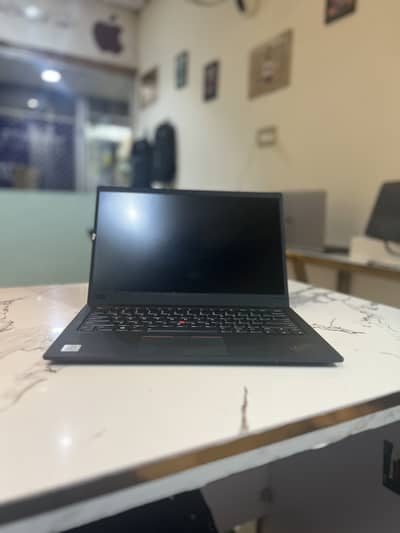 Lenovo Thinkpad X 1 carbon i5.10Th Genration gen 8 ultra slim