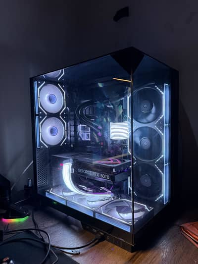 Ryzen 7 7700 + RTX 5070 High-End Gaming PC (Built Nov 2025)