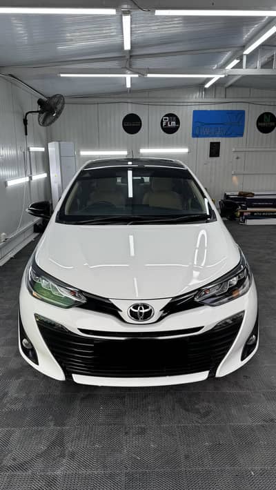 Toyota yaris sedan ATIV x CVT 1.5