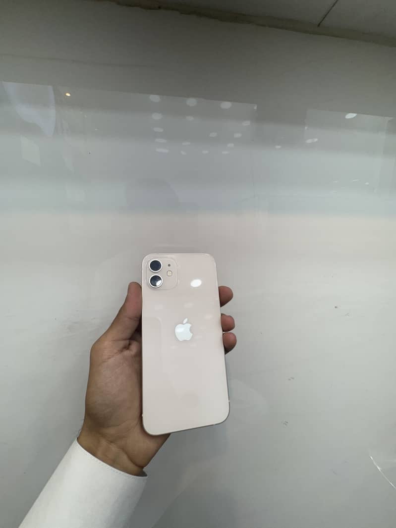 iPhone 12 4