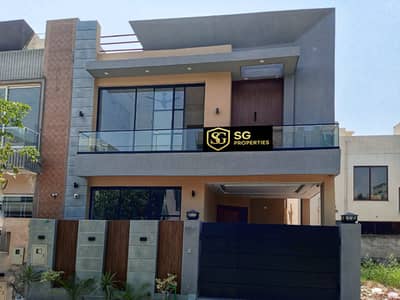 Prime location Near To Park 5 Marla House For Sale In DHA 9 Town , Lahore