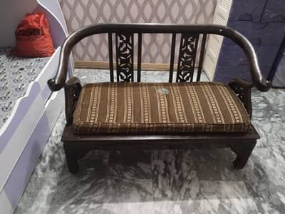 brand new sety sofa with 2 chairs