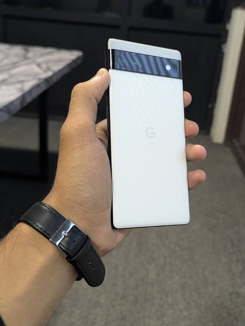 Google Pixel 6a 1