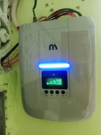 NS 1000W UPS / Inverter 2 Month Used Like New