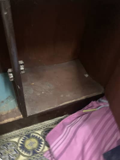 Dressing for sale bohat munasib rate m