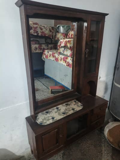 almari furniture