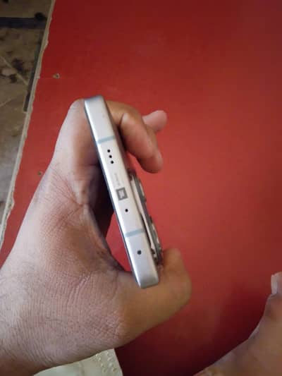 brand new 10 by 10  with warranty   stroage 8+8  256   full box