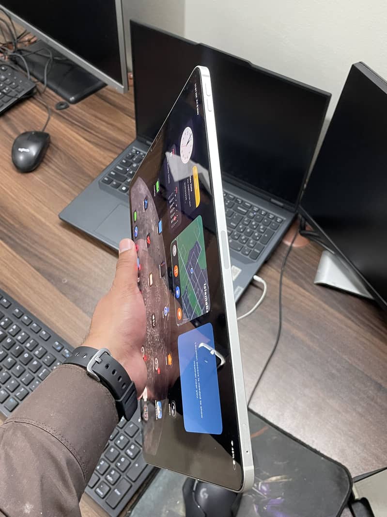 Ipad pro(6 generation) M2 chip 1