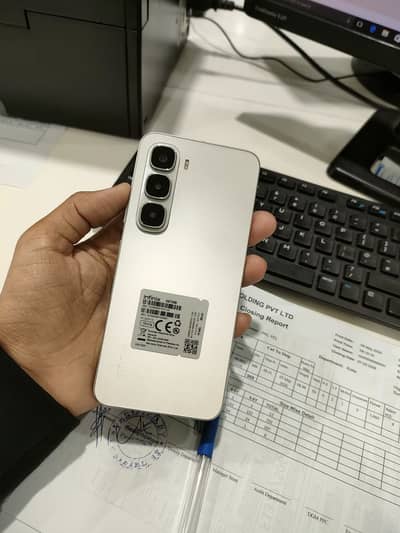 Infinix hot 60i 6+6/128