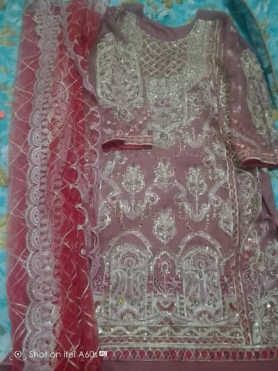 heavy embroidered fancy suite 3 PCs like new