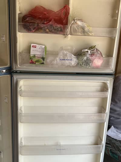 Super General Refrigerator large size