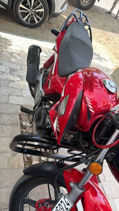 Honda CB 150F 2025