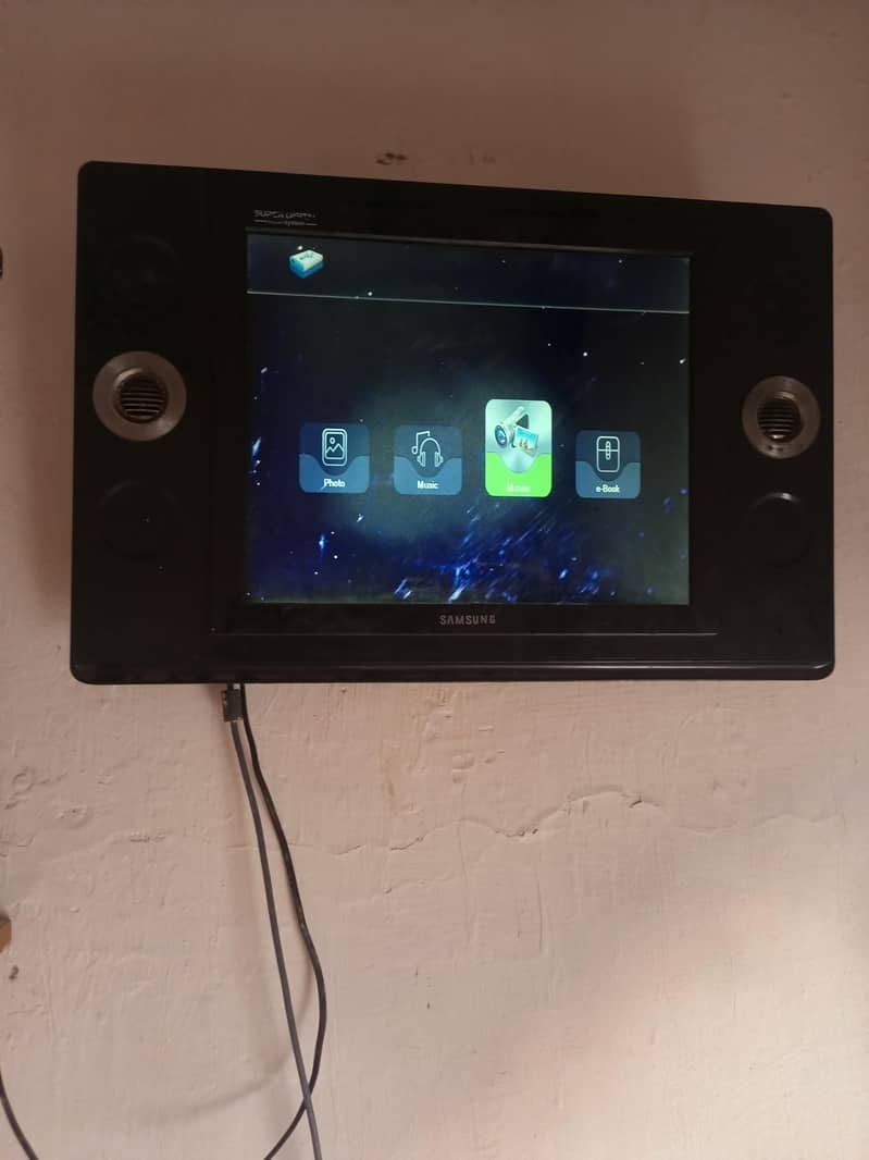 Lcd tv 1