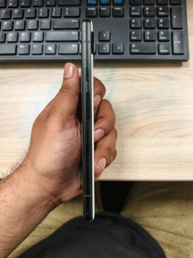 Google Pixel 6a 1