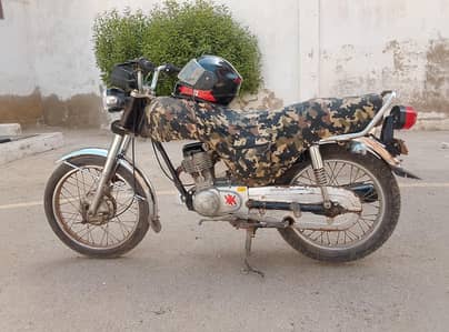 BLACK HONDA CG 125 2006 MODEL