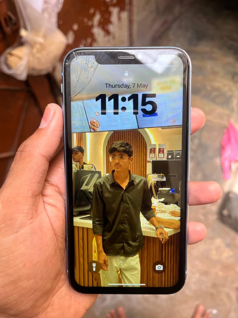 iPhone XR 2