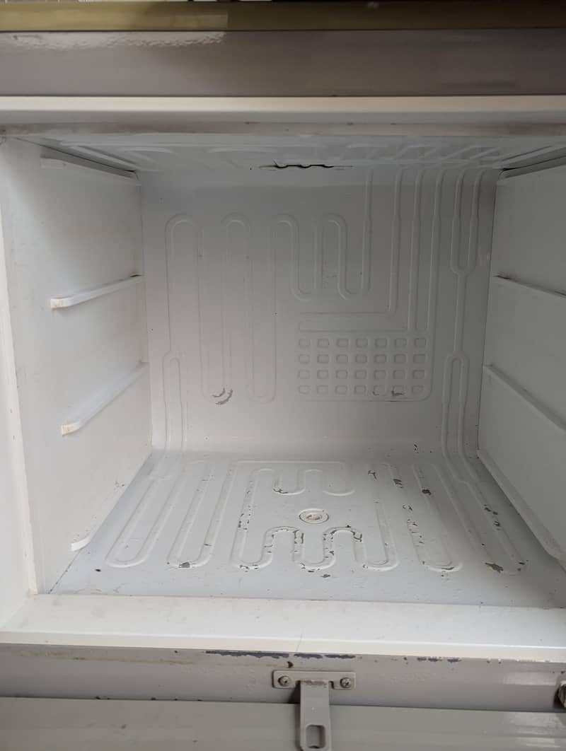 refrigerator 3
