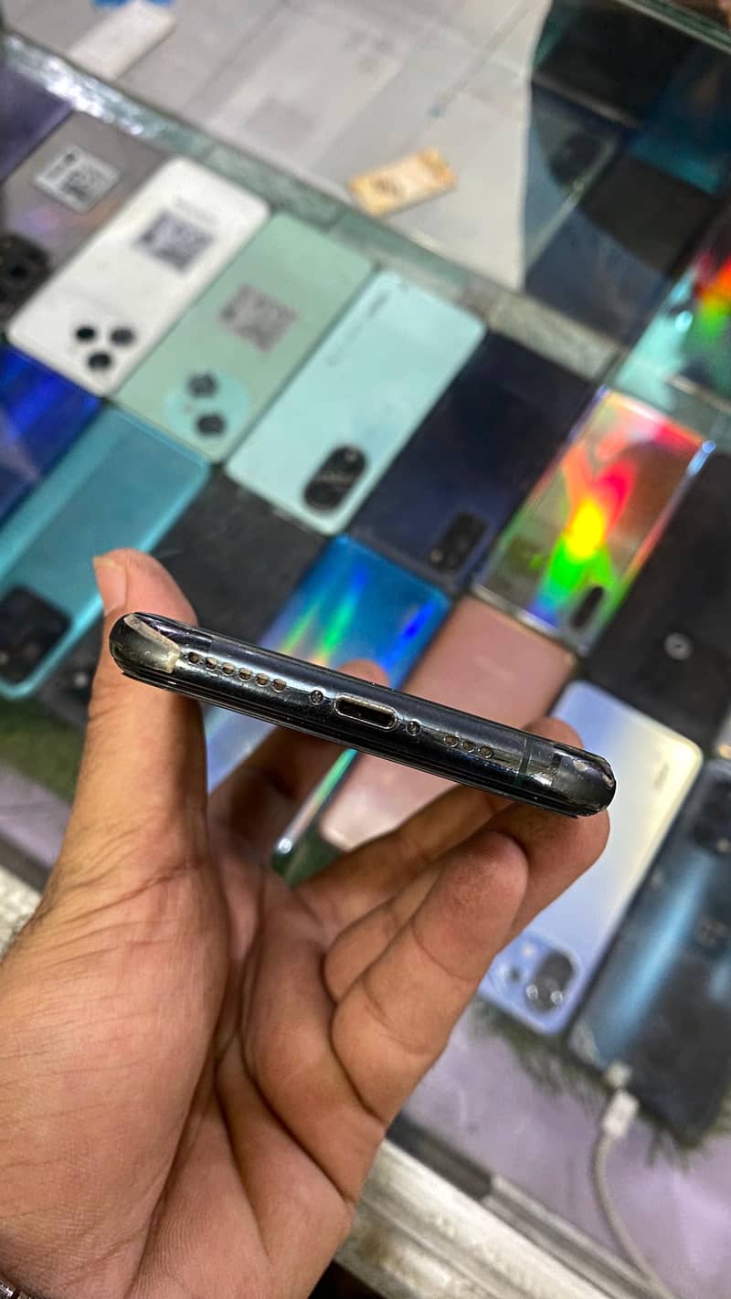 iPhone 11 pro 3