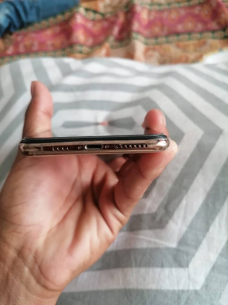 Mobile 4