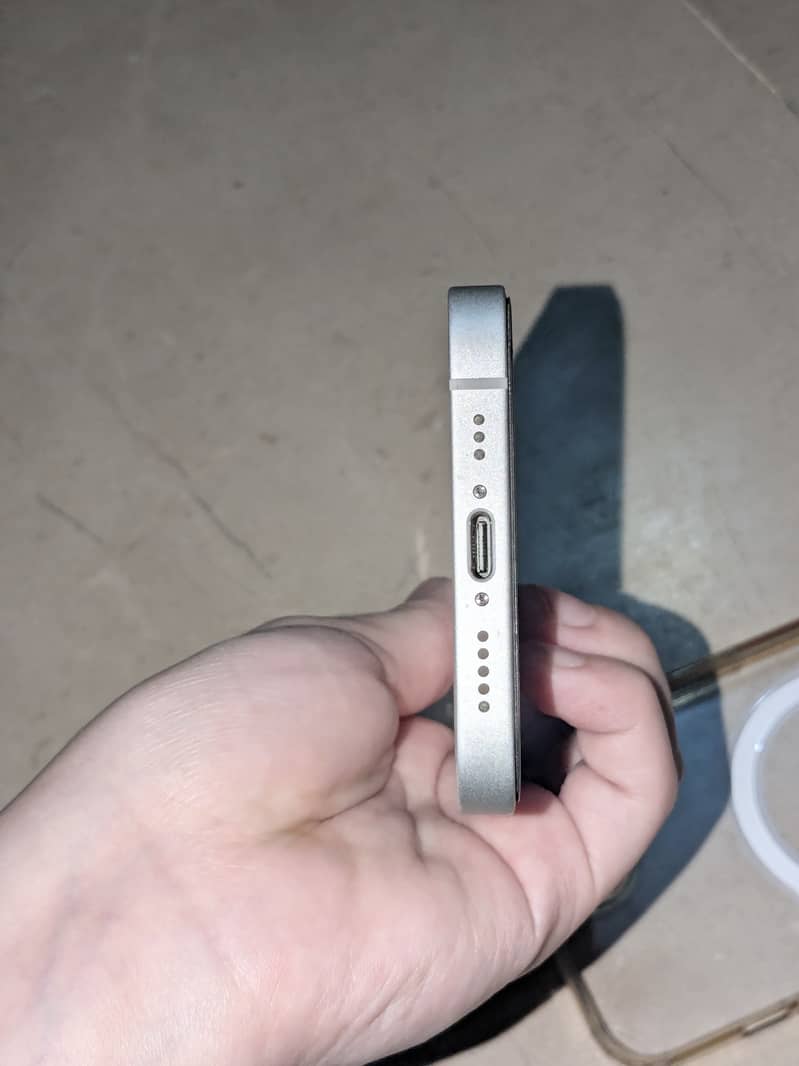 Iphone 16e 1