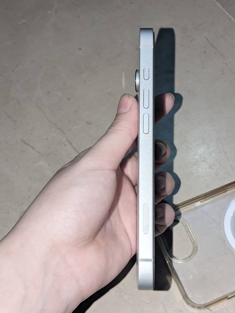 Iphone 16e 3