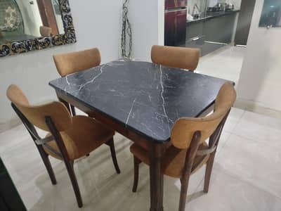 4 chair dinning table