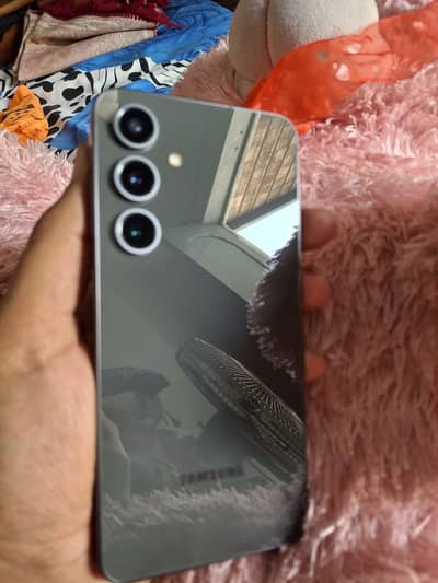 Samsung S24 FE 8/128