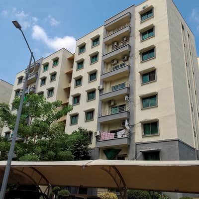 10 MARLA 3 BEDROOM APARTMENT AVAILABLE FOR SALE