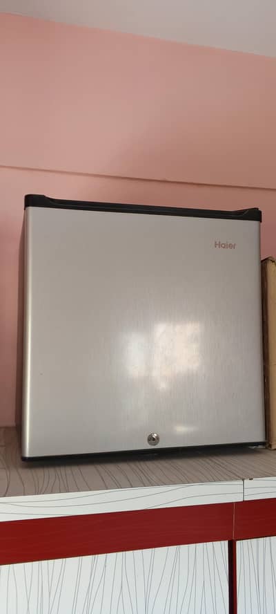 Hair mini fridge