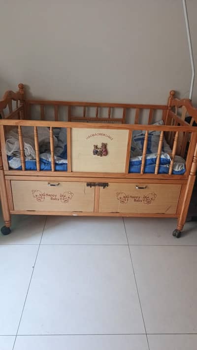 baby cot with bed set pillow quilt