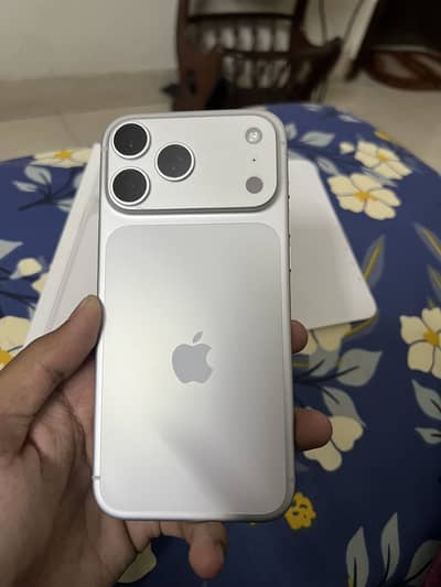 iPhone 17pro Max 256gb LLA Silver