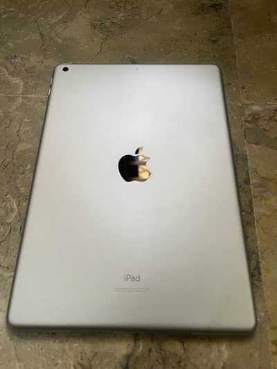 Apple iPad (9th generation) 64GB Wi-Fi With Box & Amaze Stylus