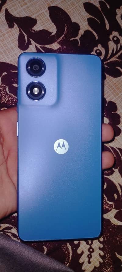 new phone ha box bi ha sat bir sy haya ha 3 mont Chala ha pta block ha