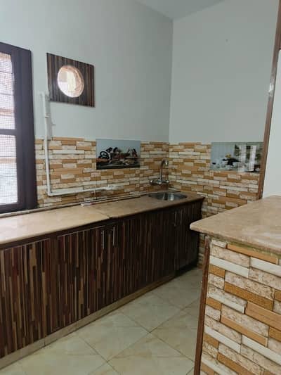 2 Bed DD Flat For Rent  Park view 3rd Floor  900 square feet boundary Wall pani, Electric,Gas no issue  Gulshan Iqbal block 10 Rent Demand 40000 *Code(16381)*
