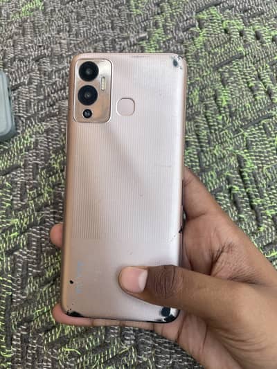 Hot 12 play 4 64 gb 7000 mah battery