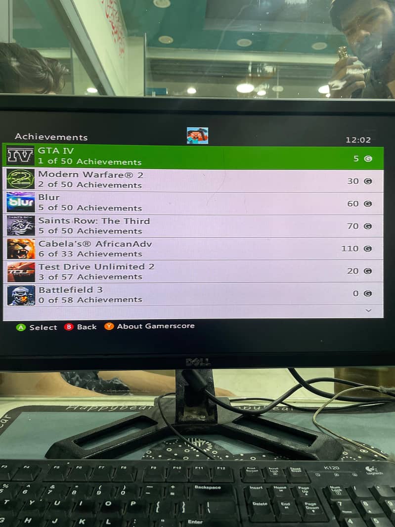 Xbox 360 with multiple game 2