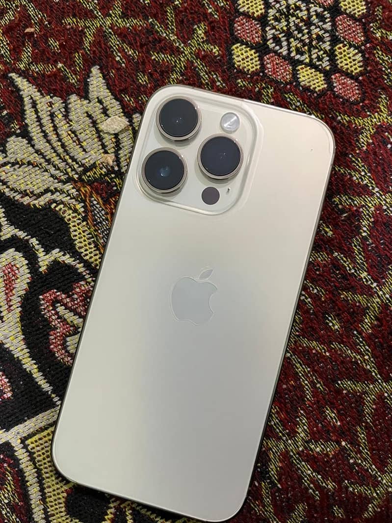 iPhone 14 Pro 4