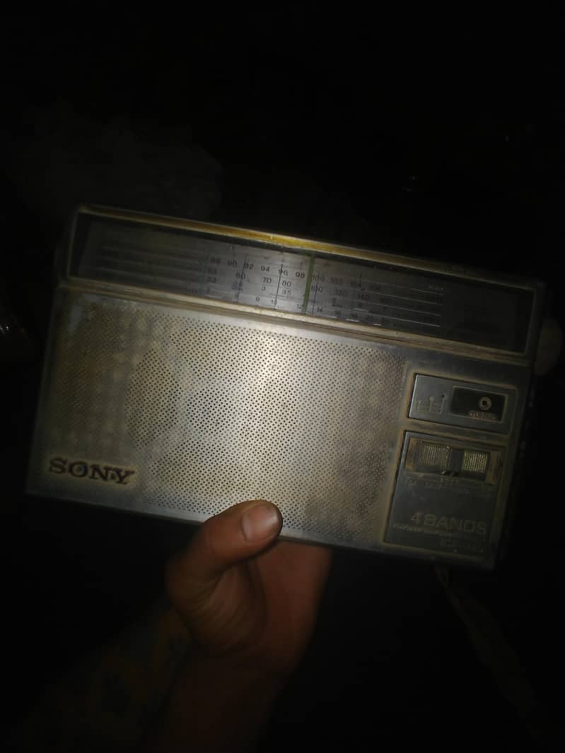 Sony Icf j40 1
